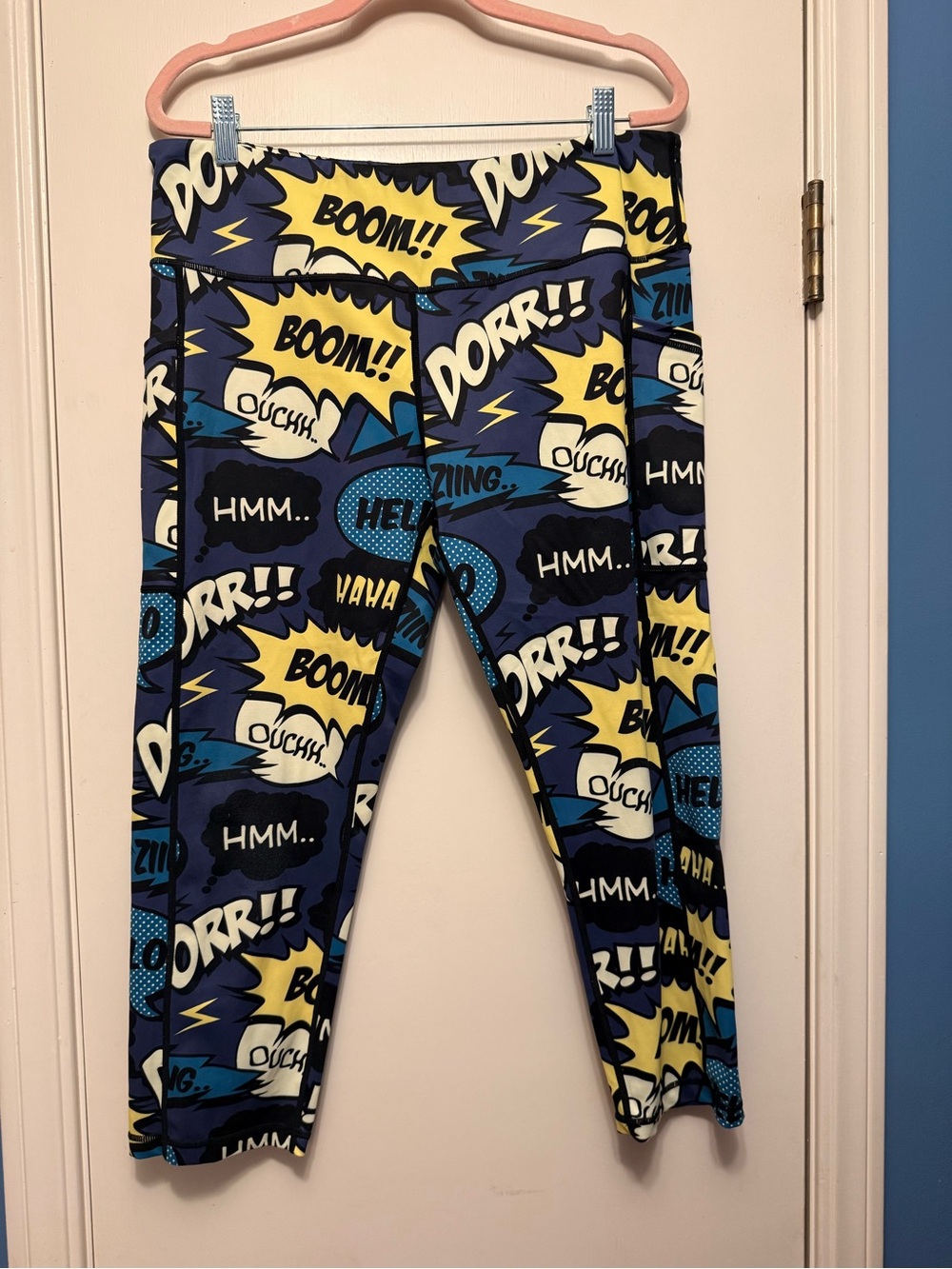 Constantly Varied Gear Comic-Print Leggings in Blue & Yellow